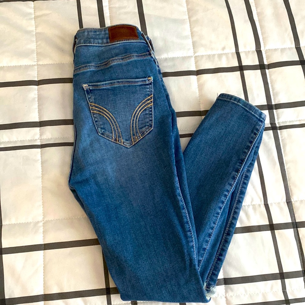 Holister jeans.